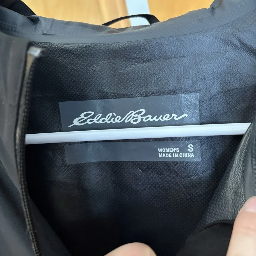 Eddie Bauer WeatherEdge Plus Soft Shell Rain Jacket Womens Small Black Full Zip - Picture 8 of 11